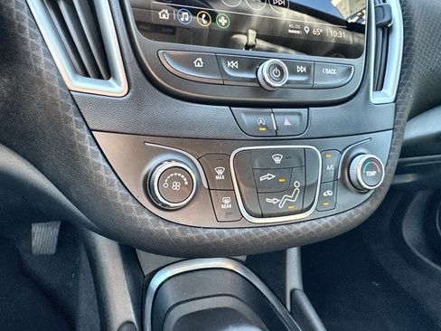 Used 2022 Chevrolet Malibu RS image 17