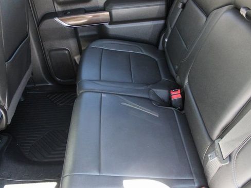 Used 2021 Chevrolet Silverado 1500 LT Trail Boss w/ Convenience Package II image 10