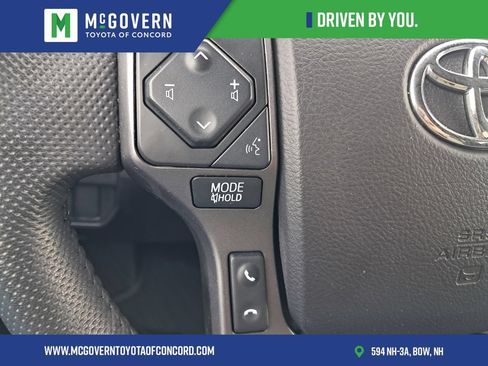 Used 2021 Toyota Tacoma TRD Off-Road w/ Technology Package AWD/4WD image 18