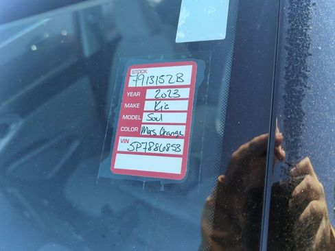 Certified 2023 Kia Soul LX image 5