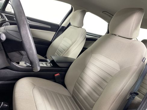 Used 2018 Ford Fusion S FWD image 15