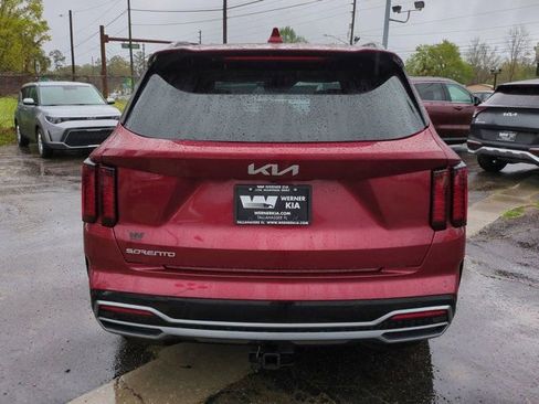Certified 2023 Kia Sorento S FWD image 6