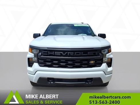 Used 2023 Chevrolet Silverado 1500 Custom RWD image 2