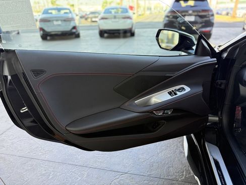 Used 2025 Chevrolet Corvette Z06 image 10