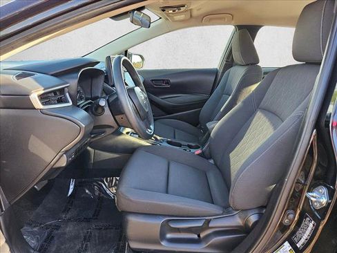 Used 2023 Toyota Corolla LE FWD image 21