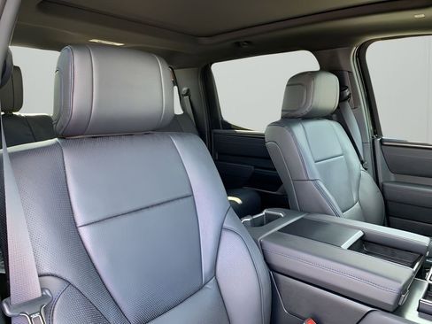 New 2026 Toyota Tundra Platinum AWD/4WD image 18