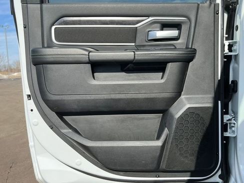 Used 2024 RAM 3500 Big Horn image 40