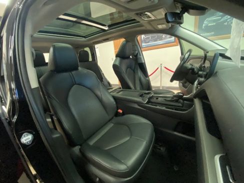Used 2024 Toyota Grand Highlander FWD image 17