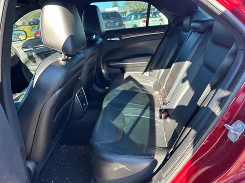 Used 2014 Chrysler 300 Base image 8