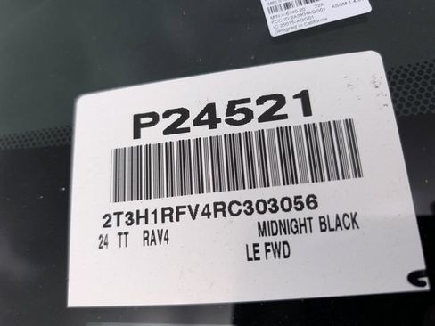 Used 2024 Toyota RAV4 LE FWD image 33