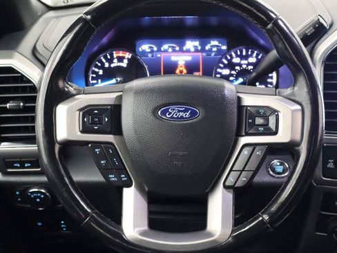 Certified 2022 Ford F250 Platinum w/ FX4 Off-Road Package AWD/4WD image 18