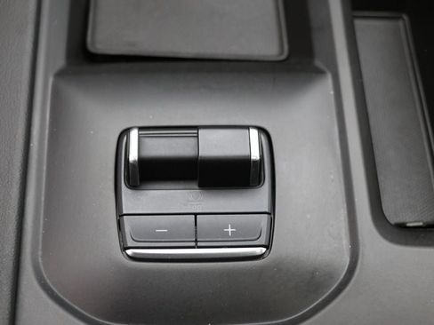 Used 2024 GMC Sierra 2500 Denali image 28