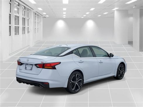 New 2025 Nissan Altima 2.5 SR image 5