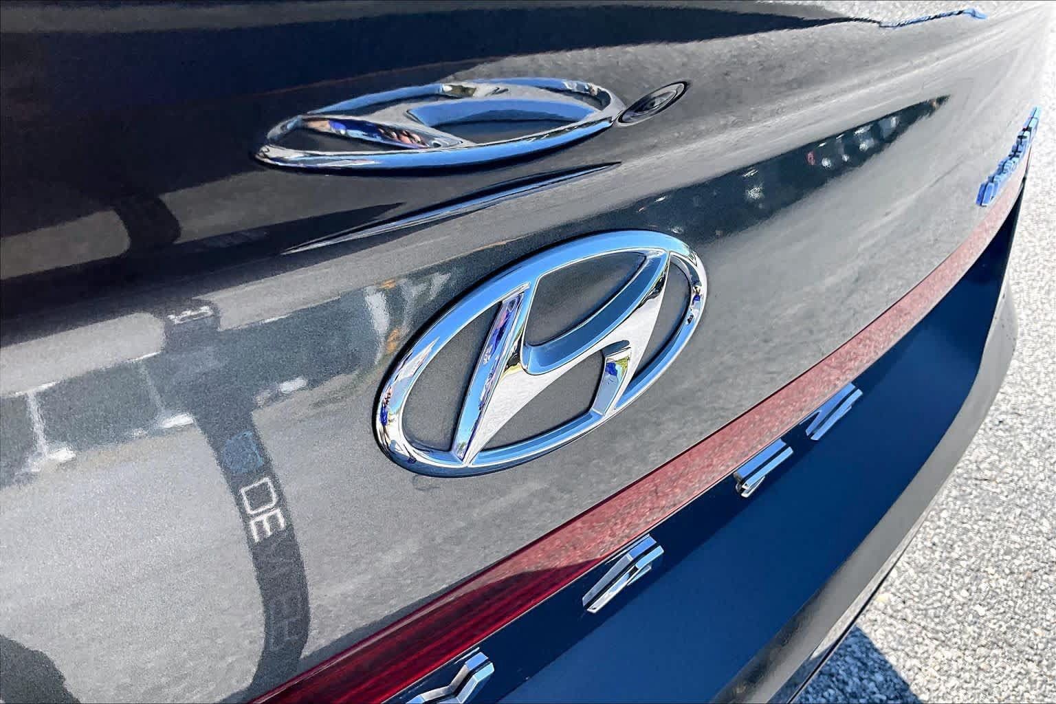 Used 2022 Hyundai Sonata Limited FWD image 29