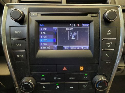 Used 2017 Toyota Camry LE FWD image 25