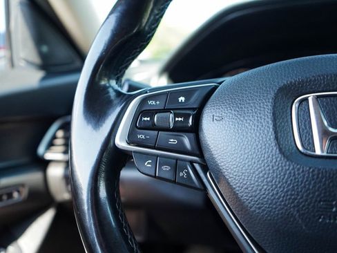 Used 2019 Honda Accord Touring image 29