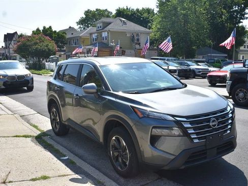 Used 2026 Nissan Rogue SV AWD/4WD image 4
