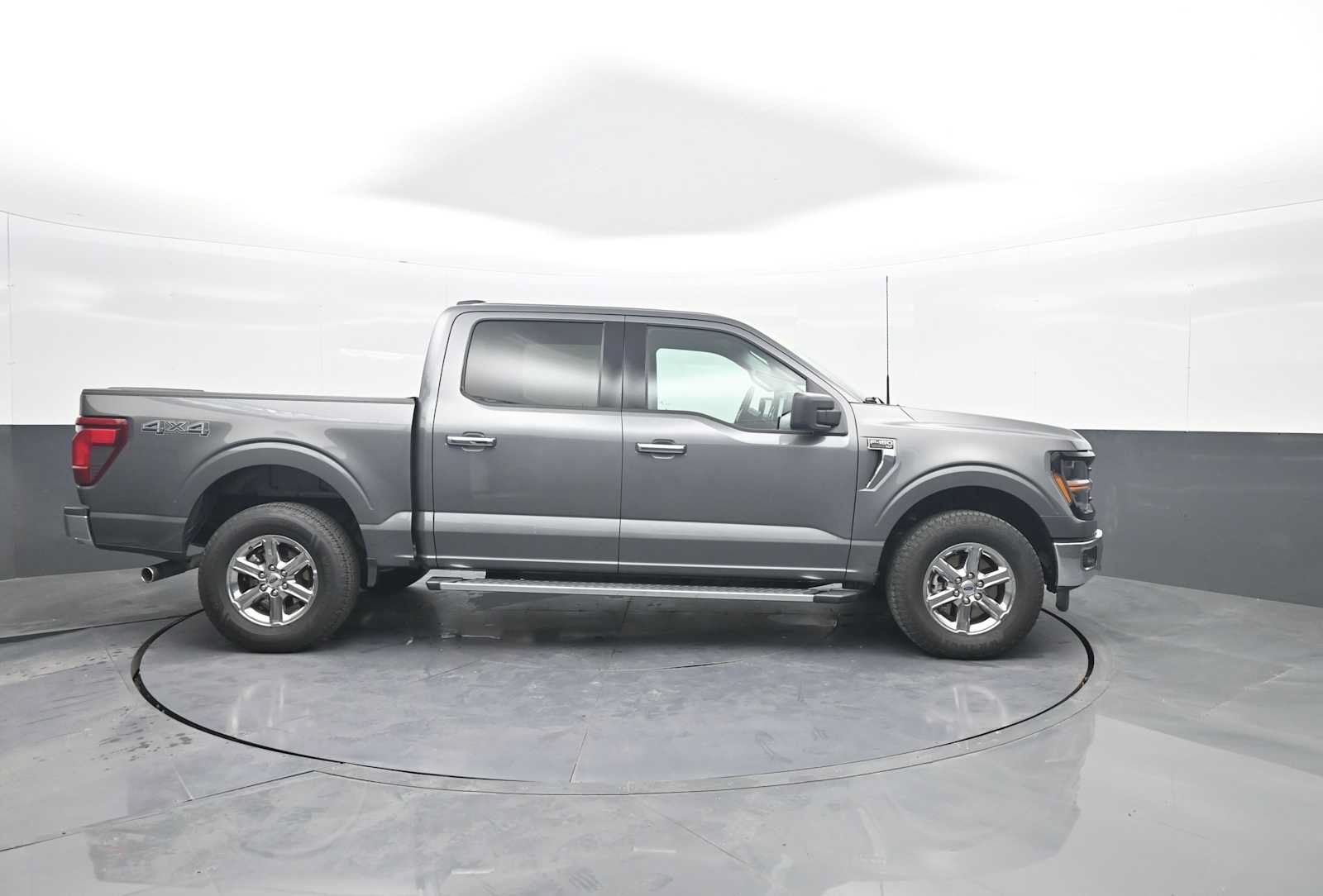 Used 2025 Ford F150 XLT w/ Equipment Group 301A Standard AWD/4WD image 9