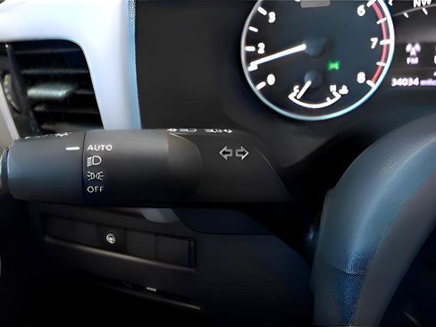 Used 2023 Nissan Rogue SL w/ SL Premium Package image 25