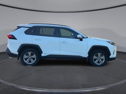 Certified 2024 Toyota RAV4 XLE AWD/4WD image 9