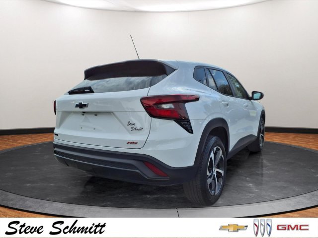 Certified 2024 Chevrolet Trax RS w/ Sunroof Package FWD image 25