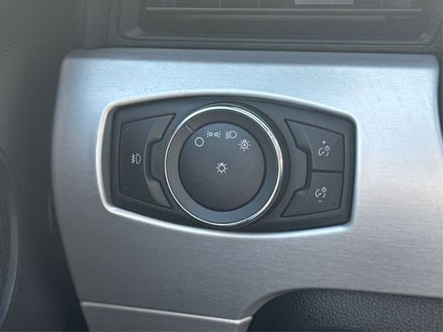 Used 2016 Ford Mustang Premium image 20