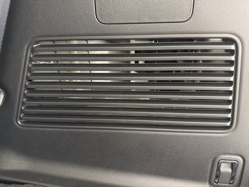 New 2026 Nissan Armada SV image 30