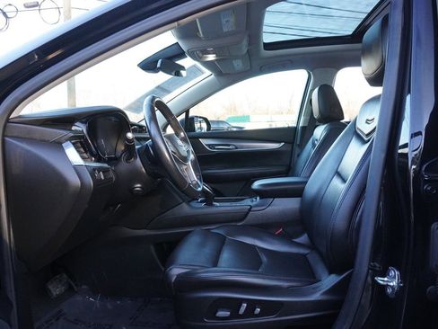 Used 2019 Cadillac XT5 Luxury image 32