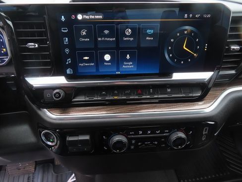 Used 2025 Chevrolet Silverado 1500 LT image 27