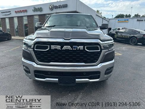 Used 2026 RAM 1500 Big Horn AWD/4WD image 2
