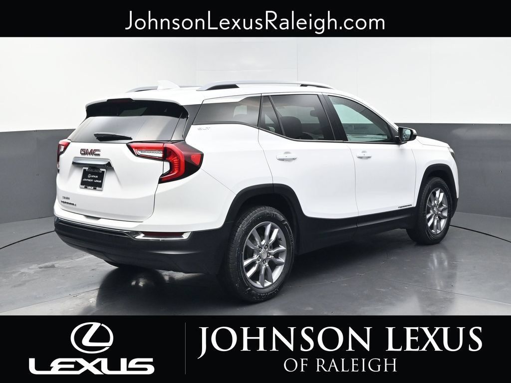 Used 2022 GMC Terrain SLT w/ Infotainment Package II FWD image 9