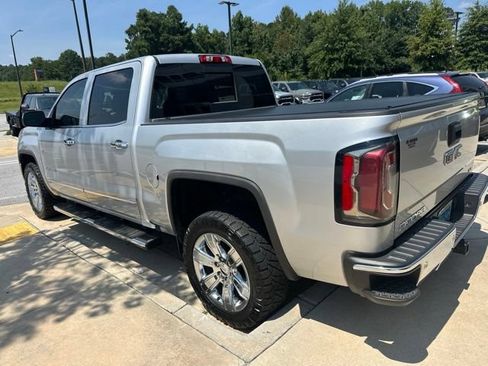 Used 2018 GMC Sierra 1500 SLT AWD/4WD image 2