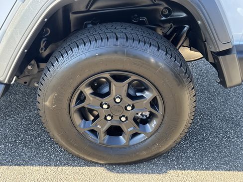 Used 2023 Jeep Wrangler Unlimited image 19