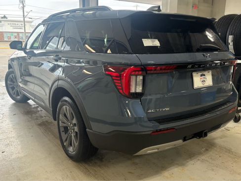 New 2026 Ford Explorer Active w/ Active Comfort Package AWD/4WD image 8