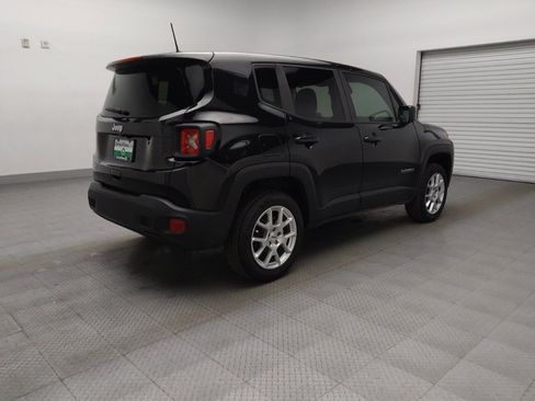 Used 2023 Jeep Renegade Latitude image 9