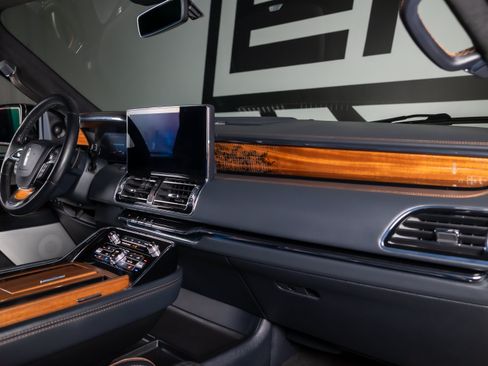 Used 2022 Lincoln Navigator L Black Label AWD/4WD image 32