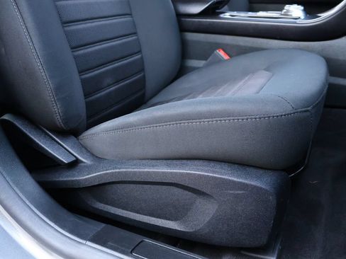 Used 2020 Ford Fusion SE FWD image 8