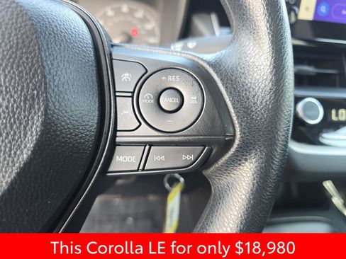 Used 2025 Toyota Corolla LE image 23