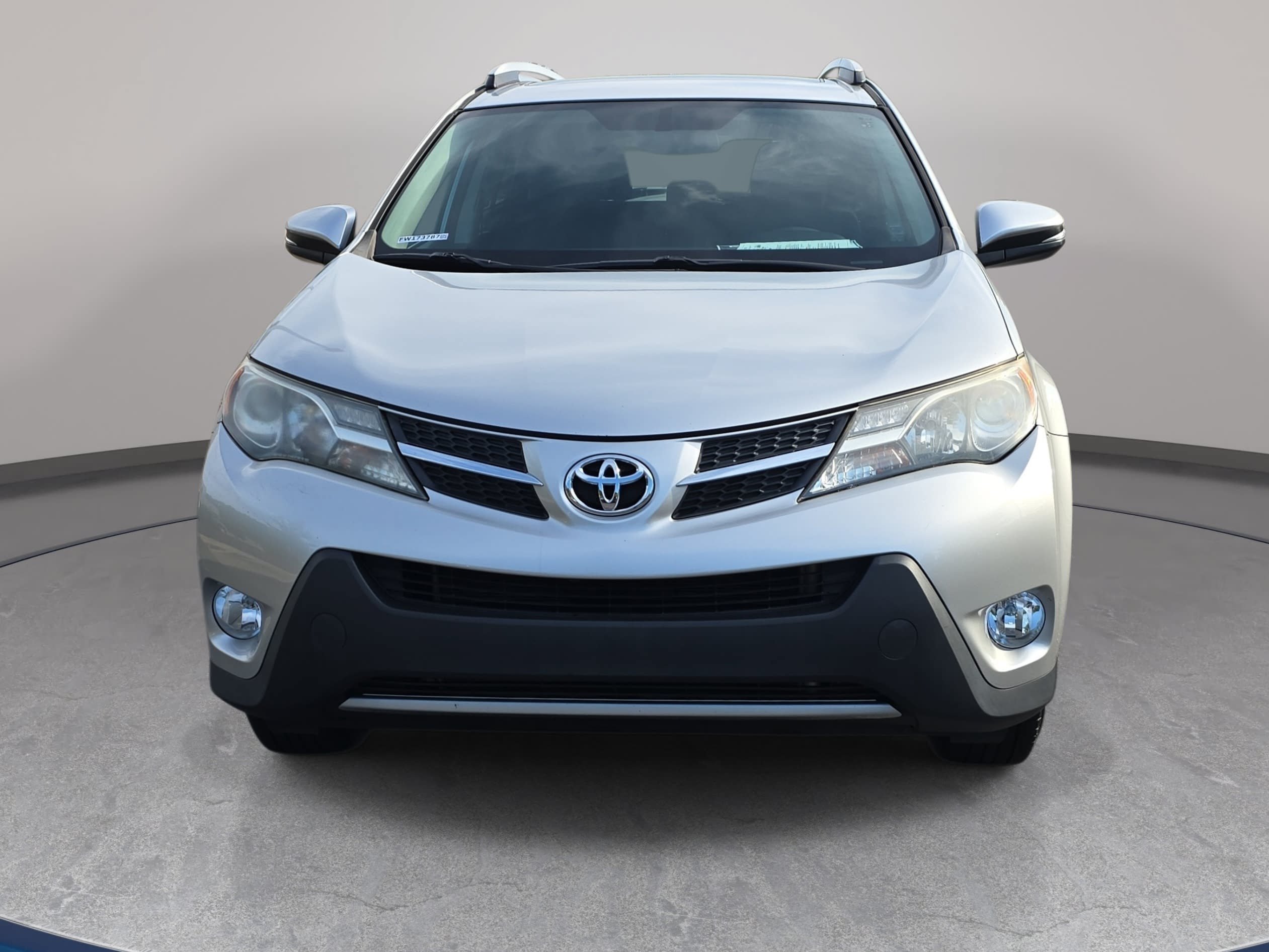Used 2015 Toyota RAV4 XLE FWD image 2