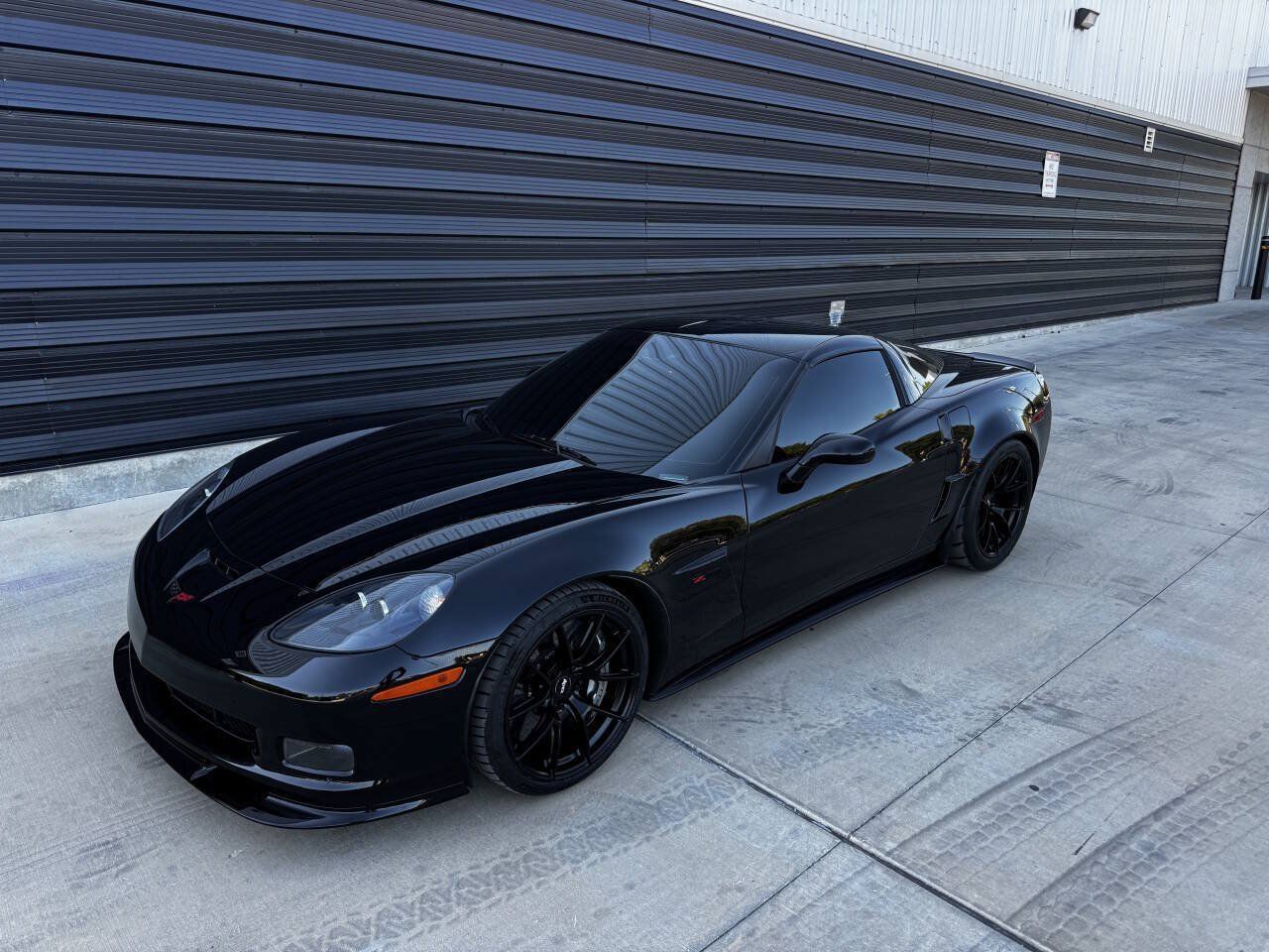 Used 2011 Chevrolet Corvette Z06 RWD image 2