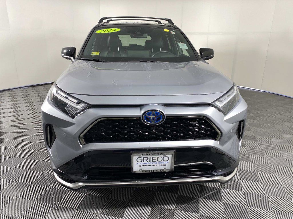 Used 2024 Toyota RAV4 XSE w/ Premium Package AWD/4WD image 3