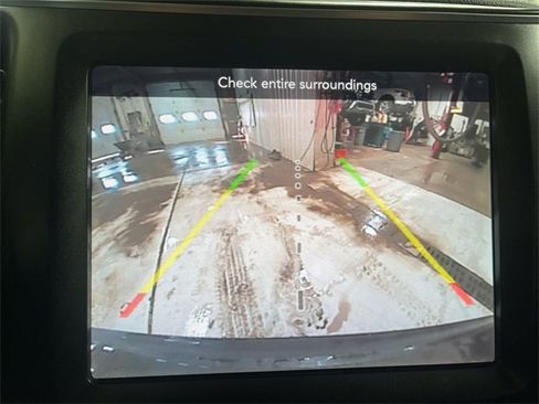 Certified 2019 Jeep Cherokee Trailhawk image 17