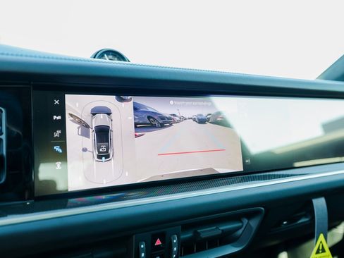 New 2025 Porsche Cayenne Turbo image 19