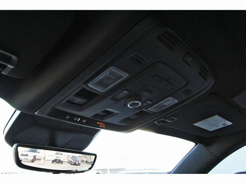 Used 2023 Cadillac Escalade Premium Luxury image 20