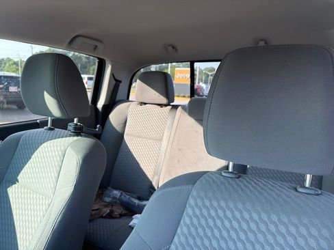 Used 2022 Toyota Tacoma SR w/ SR Convenience Package RWD image 18