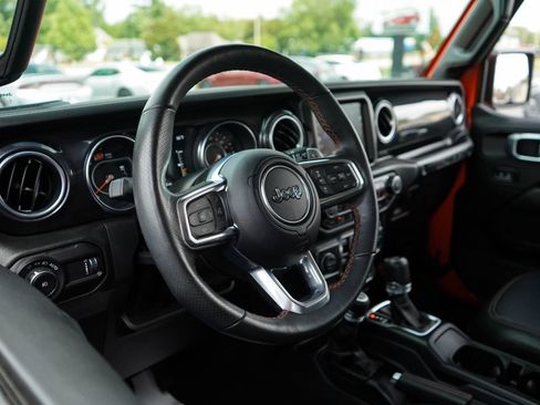 Used 2023 Jeep Wrangler Unlimited Rubicon 392 w/ Dual Top Group AWD/4WD image 5