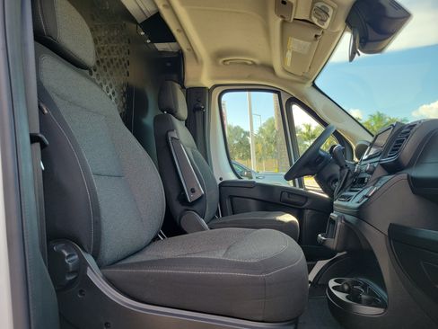 Used 2025 RAM ProMaster 2500 w/ U-Haul Equipment Group FWD image 14