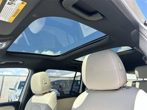 Used 2024 Mercedes-Benz EQB 250+ image 18