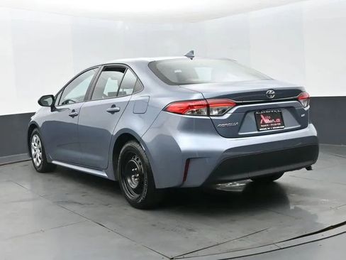 Used 2023 Toyota Corolla LE FWD image 9