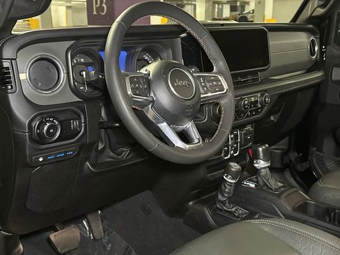 Used 2024 Jeep Wrangler High Altitude AWD/4WD image 19